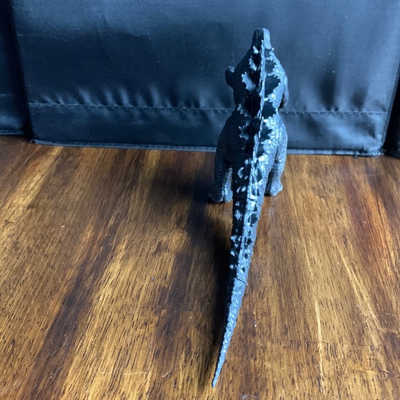 Godzilla 3.5”x 7” PVC Action Figure 2009 - Picture 4 of 7